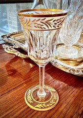 Val St Lambert Cambrai D’Or Clear – Frosted Trim Wine Glass 6″ tall EXCELLENT
