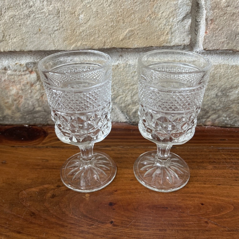 Vintage Lot of 2 Small Footed 5 3/8″ Anchor Hocking WEXFORD Stem Glasses 4 Oz