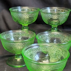 Vintage Lovebirds Uranium Glasses 7