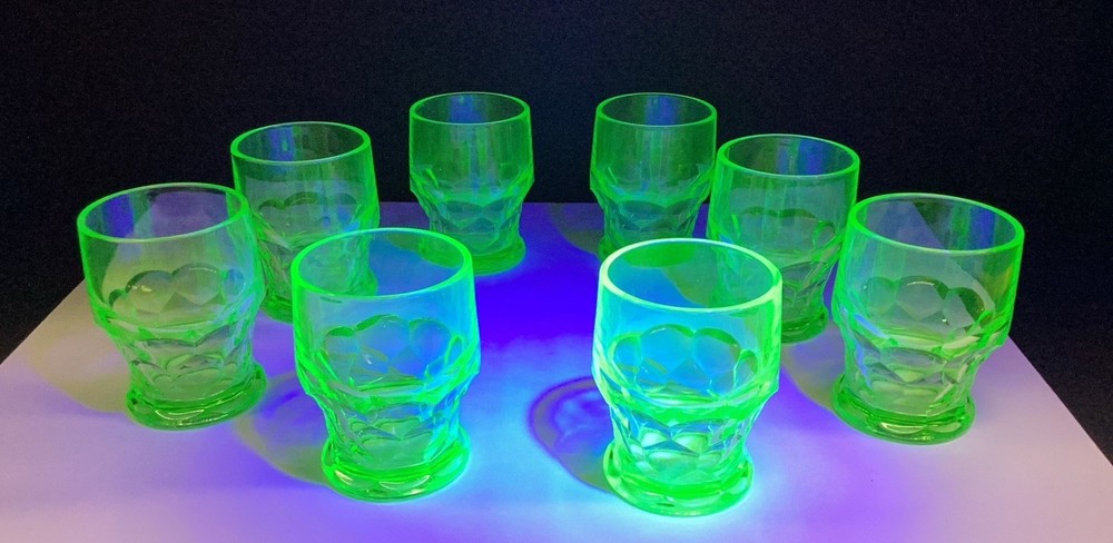 8 VTG uranium green Georgian tumblers 5oz flat depression glass USA