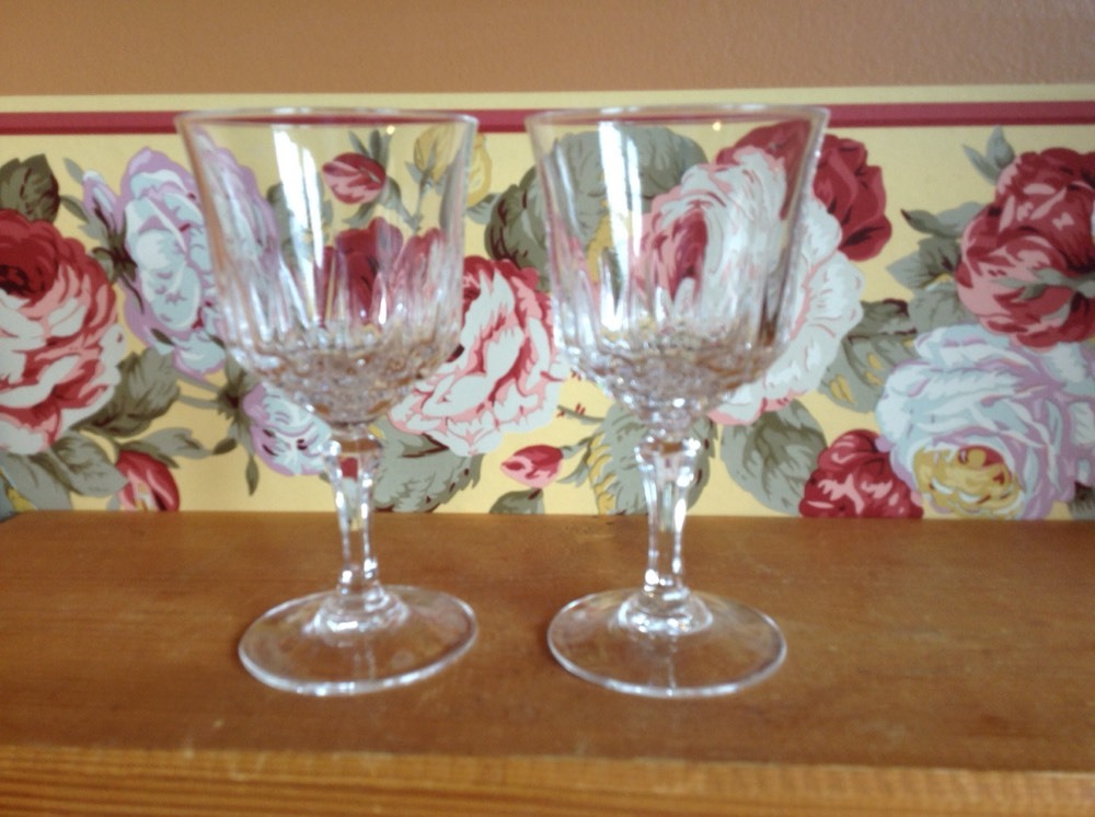 2 Cristal D’Arques crystal 4 oz wine sherry beverage glasses