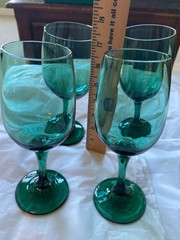 Premiere Dark Green by LIBBEY GLASS COMPANY 2 Water + 2 Wine