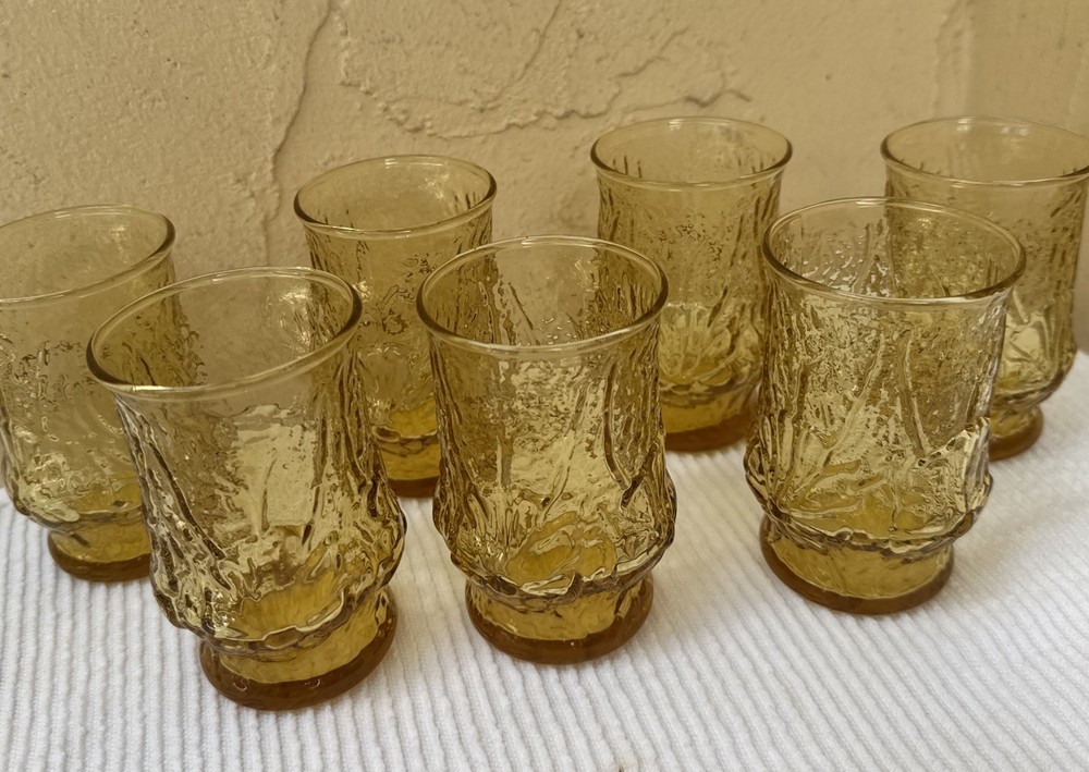 VTG Set Of 7 Anchor Hocking Rain Flower Amber Flat Tumbler Juice Glasses 6 Oz.