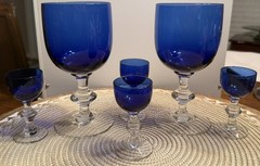Vtg Cobalt Blue – Set of 6 – 2 WaterWine Glasses, and 4 Cordial w/Clear Stem EUC