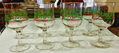 Set of 8 ) Vtg Libbey Holly Berry Gold Rim Christmas Goblet Bow Tie Stem Glasses