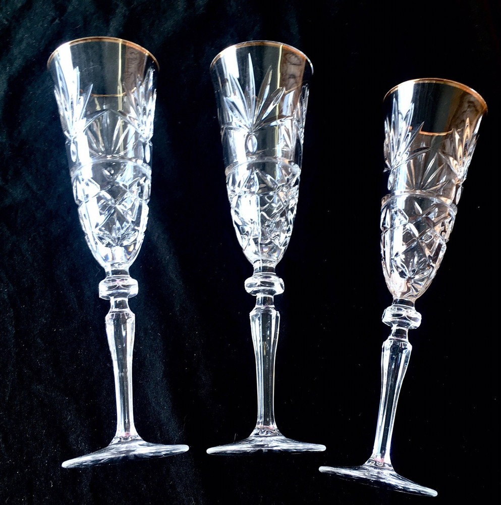 3 Cristal d’Arques Lead Crystal Long-Stem Gold Rim Flutes / 9 3/4″ Star & Fan