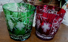 Two Traube Marsala Old Fashions Emeral Green and Red Glasses 3.5″x2.75″