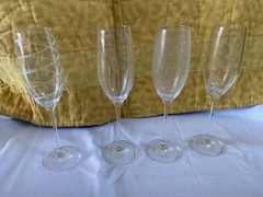 Mikasa Crystal «Expressions» Set of 4 Wine Glasses-Different Geometric Etch!