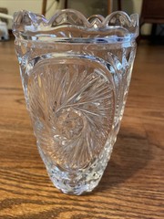 STARBURST DESIGN BEAUTIFUL LEAD CRYSTAL VASE 7 1/2″ HIGH EUC