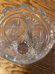 STARBURST DESIGN BEAUTIFUL LEAD CRYSTAL VASE 7 1/2″ HIGH EUC