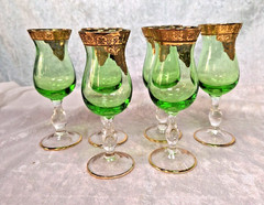 Venetian Green Glass Decanter Bottle W/ 6 Glasses 16.5″ Gold Gilt Italy Vintage