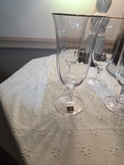 Set Of 4 ONEIDA Crystal Goblet In The Chateau Gold Pattern