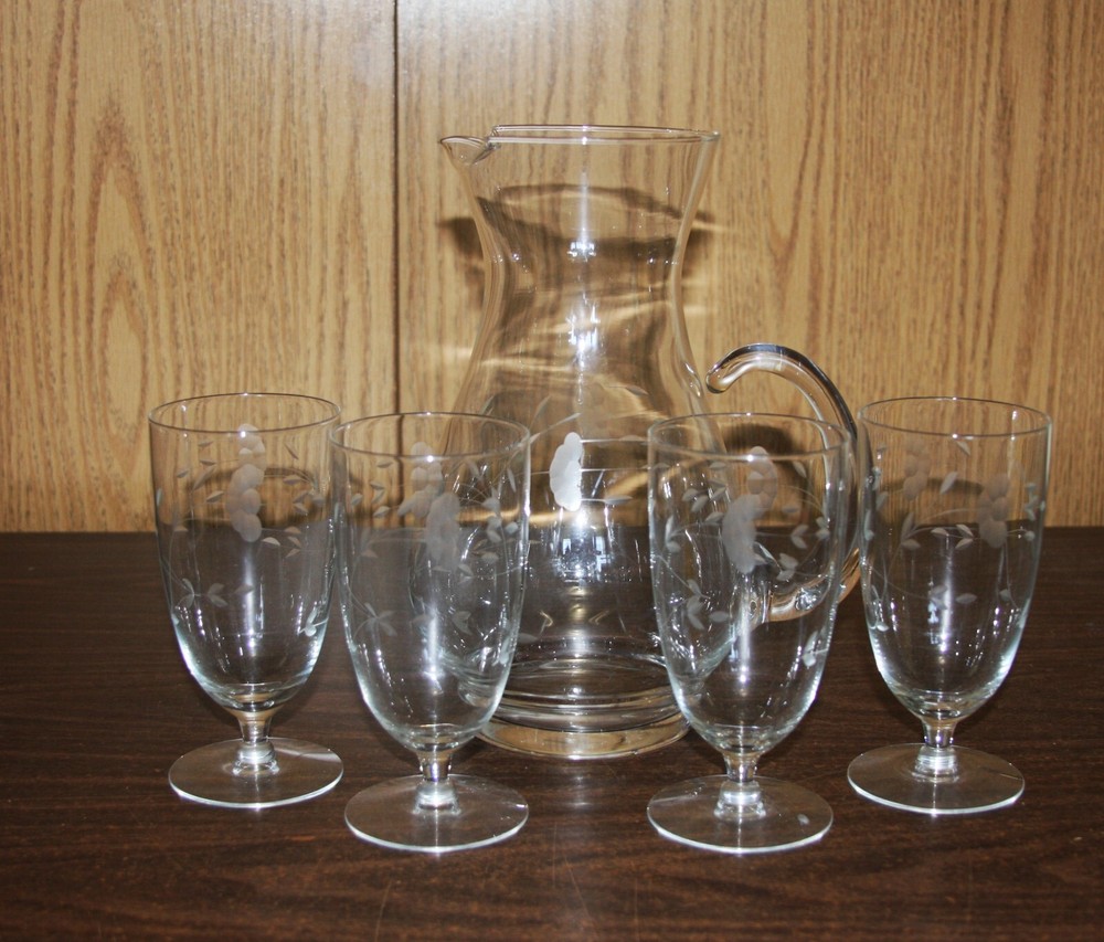 PRINCESS HOUSE HERITAGE HAND-BLOWN BEVERAGE SERVER) WITH 4 ICETEA /WATE GOBLETS