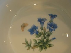 NORITAKE CONSERVATORY 2QT COVERED CASSEROLE 9 1/4″ BY 3 1/8″