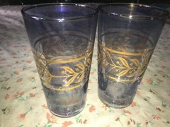 2 VTG Blue Purple Glass Tumbler 5″ 11 oz Gold Band Leaf Berry Trim Mid Century