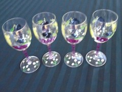C-320 Set of 4 Hand Painted Grape Motif Wine Glasses