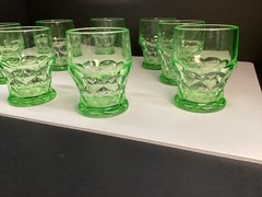 8 VTG uranium green Georgian tumblers 5oz flat depression glass USA