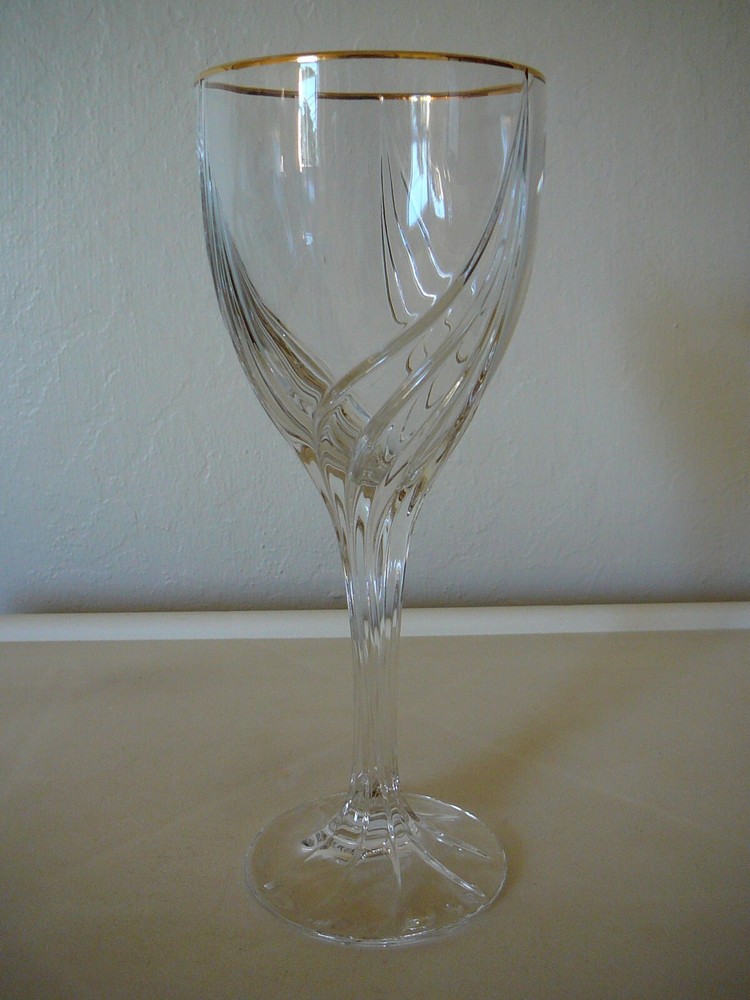 LOVELY LENOX «DEBUT» GOLD TRIM WATER WINE GLASS-8″ HEIGHT X 3.25″ TOP DIAMETER