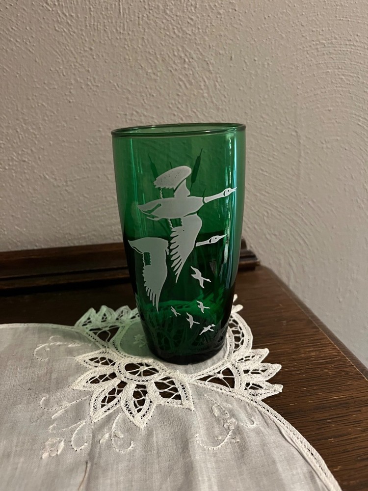 Emerald Green Geese and Cattail Tumbler Glass