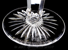 Edinburgh Scotland Crystal THISTLE 4-3/4″ CLARET WINE /CHAMPAGNE GLASS