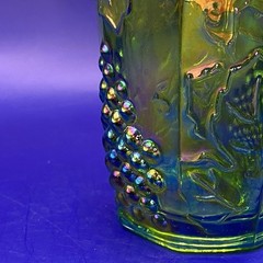 vintage Indiana Glass Company Iridescent «Harvest Grape» tumbler «Harvest Blue»