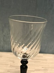 LUMINARC DURAND FRANCE 4.25” BLACK STEM CORDIALS CRYSTAL SWIRL OPTIC SET OF 2