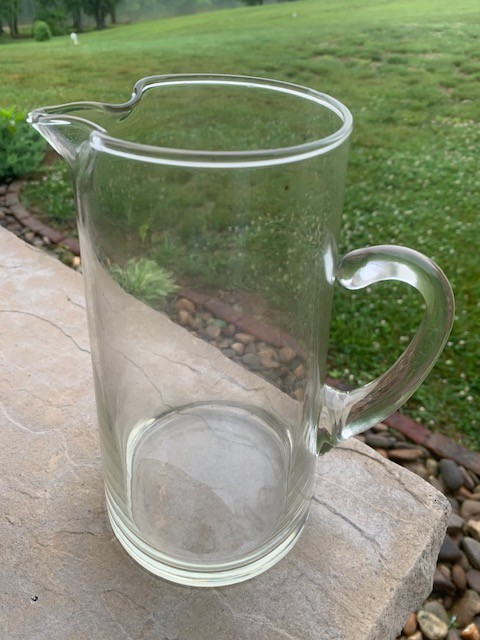 Clear Glass 48 oz – 9″ Beer Pitcher Water Juice Milk – Handle – Ice Lip