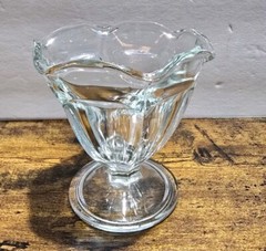 One (1)Anchor Hocking Tulip Ice Cream Sundae Dessert Parfait Glass Cup