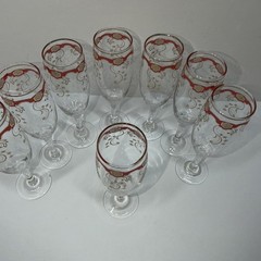 Vintage Set Of 8 Gold Trimmed Crystal Stemmed Wine Glass Intricate Design Rare