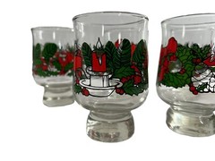Vtg Pedestal Goblet Christmas Holly Drinking Glasses Set of 7 / Candle Holders