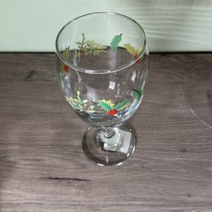 Greenbrier Intl Holly Berry Holiday Christmas Goblet Water Tea Wine Glass 7″