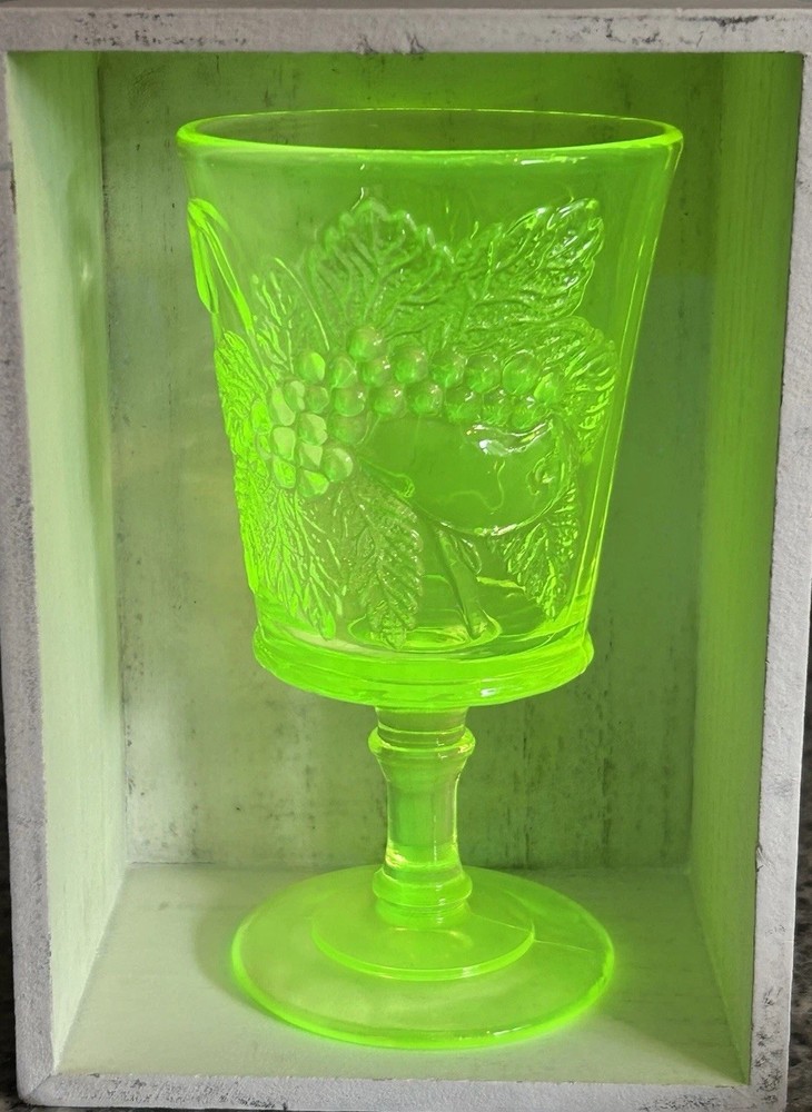 L. G. Wright Strawberry And Currant Vaseline Glass Water Goblet 6”H 3.25”D