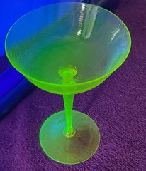 Vintage Vaseline Swirl Champagne Talll Glass 6 1/2” Small Chip On Rim See Photos