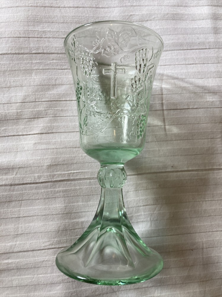 Tiara Glass The Last Supper Cross Goblet Or Communion Chalice – Green