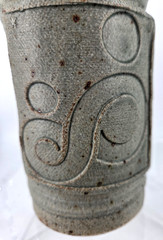 Set of 2 Asian-inspired STUDIO ART POTTERY TUMBLERS GLASSES Signed 5.25″ 16 oz