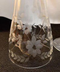 Unknown Manufacturer Gray Cut Flowers & Leaves Optic Panel Iced Tea