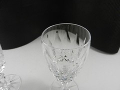 Contemporary Cut Crystal Wine Goblet Cross Hatch 6 Sided Disc in Stem Clear 6″ T