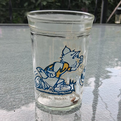 Welch’s Tom and Jerry Clear Glass Tumbler Cup Decorated Blue Yellow