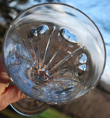 Set 2 WATERFORD CRYSTAL Millennium ‘LOVE’ Hearts Champagne TOASTING FLUTES 9.25″