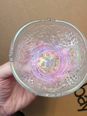 Pretty White US Glass Carnival Glass Palm Beach Berry Bowl Gooseberry Interior