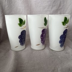 Three Bartlett Collins Gay Fad Grapes 5” White 10 Ounce Drinking Glasses