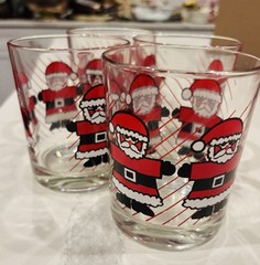 Santa Claus Rocks Glasses Christmas Dancing Holding Hands – Set of 4- VINTAGE 4”