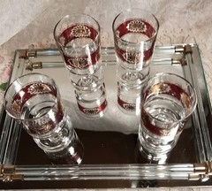 4 Vintage Luminarc Aperitif/ Sherry Glasses «Cavalier» Red / Gold + Brass Tray