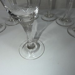 Vintage Set Of 8 Gold Trimmed Crystal Stemmed Wine Glass Intricate Design Rare