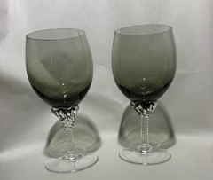 Set Of 4 Beautiful Sasaki Coronation Smokey Wine Glasses Clear Twisted Stem 10oz