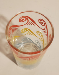 VINTAGE MID CENTURY WAVES DESIGN JUICE GLASS TUMBLER MULTI-COLOR ON CLEAR