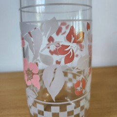 Vintage 1988 Anchor Hocking 6″ Glass Pink Coral Flowers White Leaves Gingham