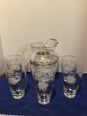 Vintage Libby White Roses And Gold Bows Beverage Set