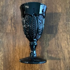 Vintage Indiana Monarch Black Glass Goblet Glossy Finish Round 8-piece Set
