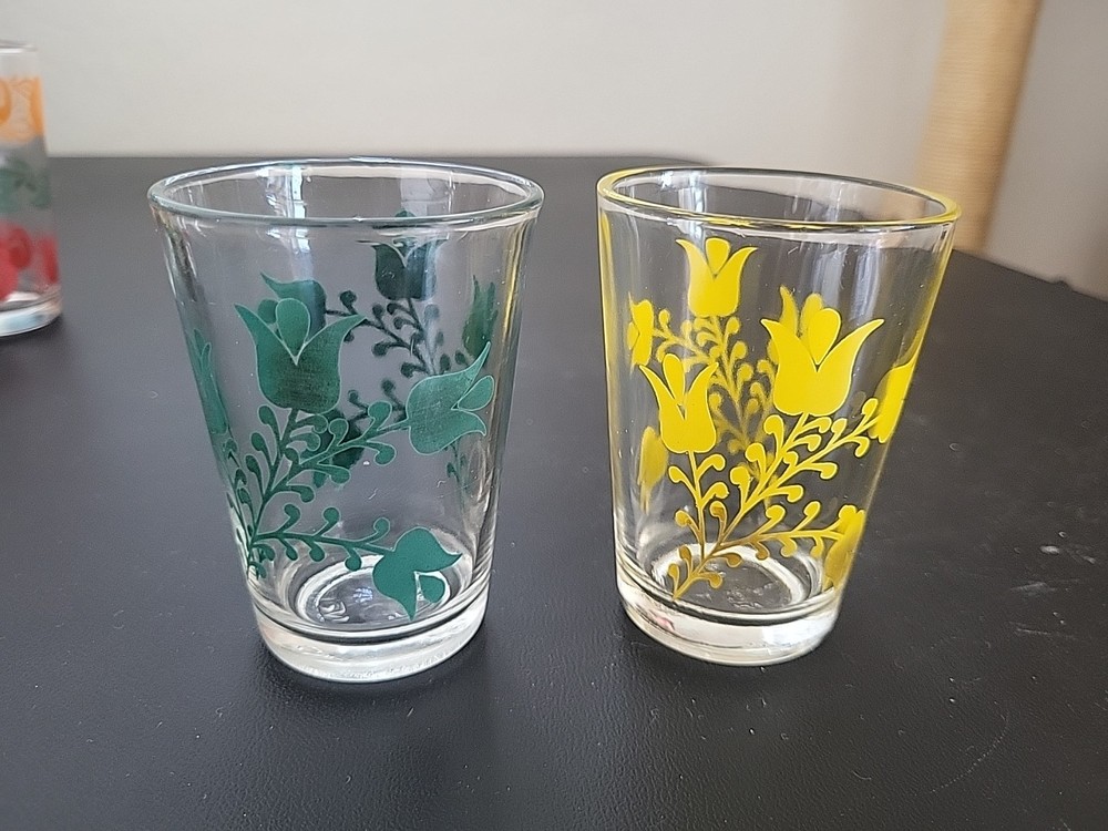 2 Vintage 3.75-Inch Glass Tumblers with Yellow & Green Tulip Design